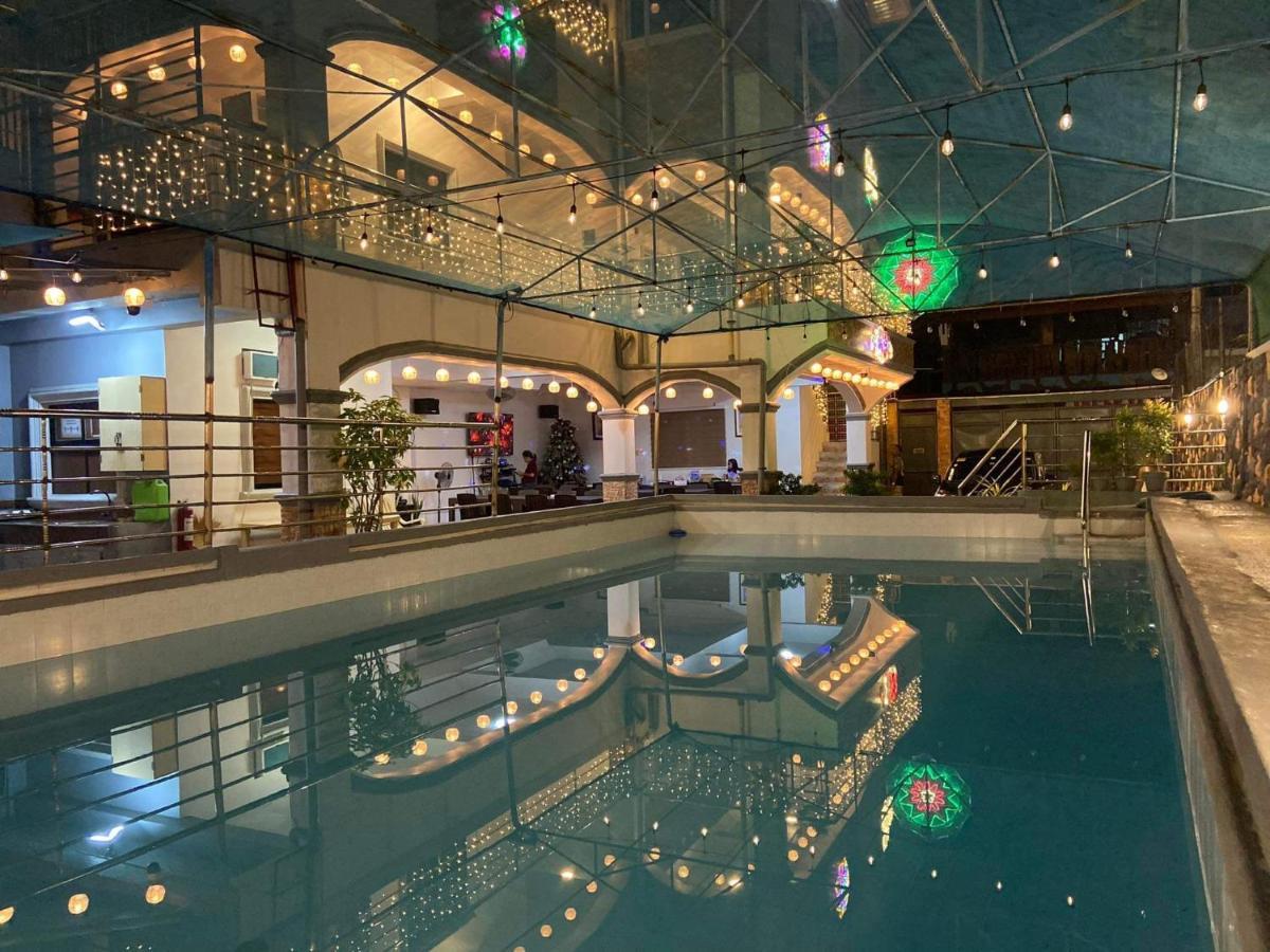 Villa Paguio Hot Spring Resort Calamba  Exterior photo