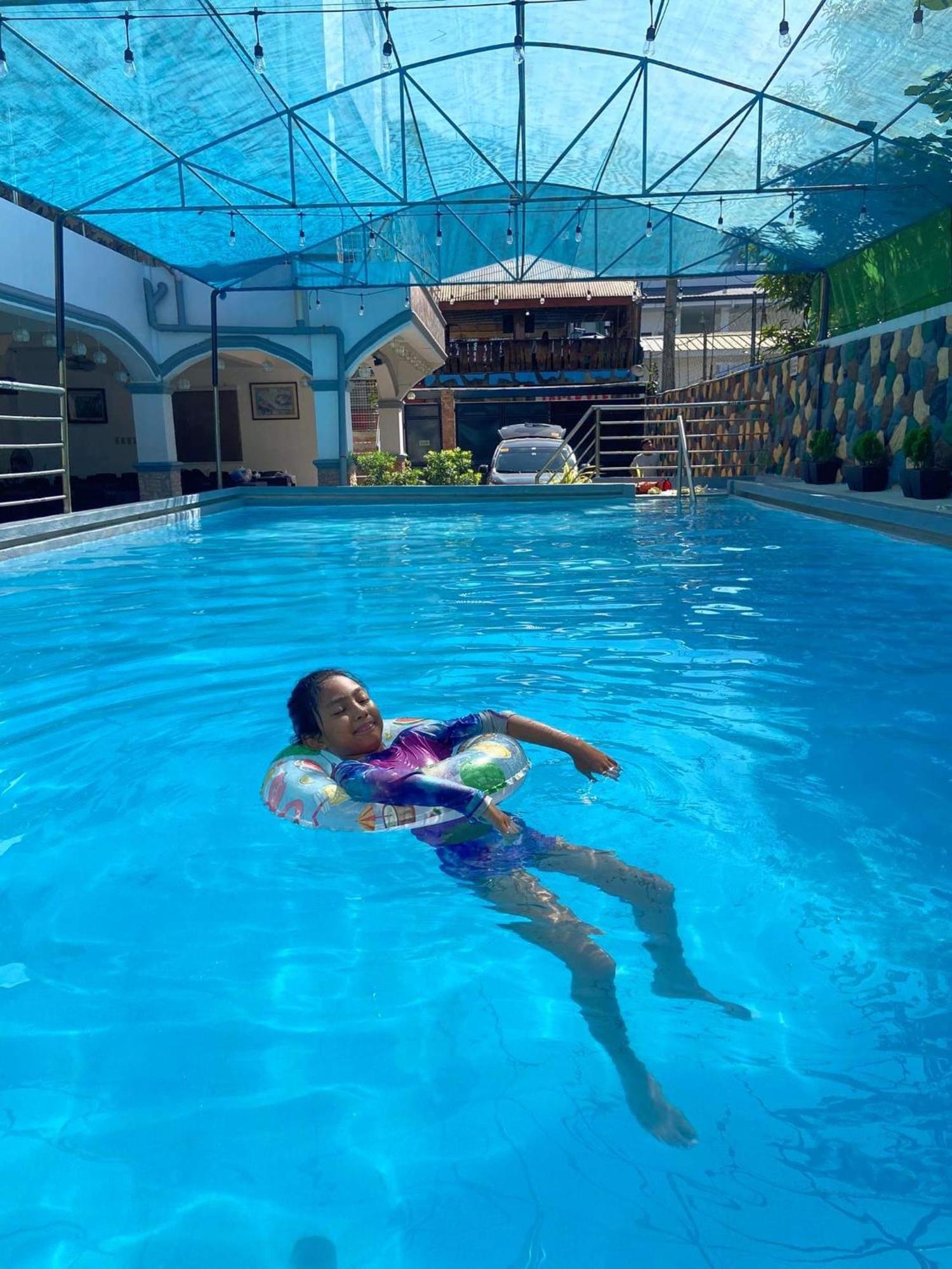 Villa Paguio Hot Spring Resort Calamba  Exterior photo